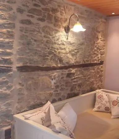 Holiday home Ground Floor Stonehouse With Yard. *