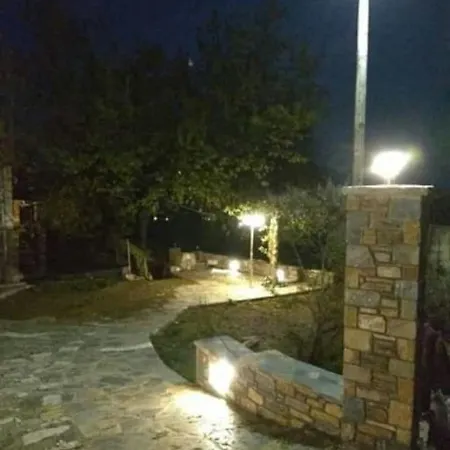 Ground Floor Stonehouse With Yard. Holiday home *