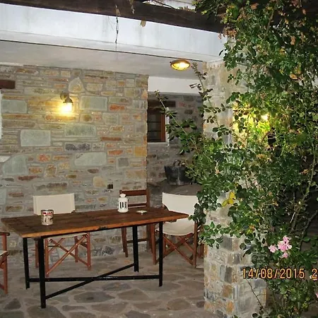 Holiday home Ground Floor Stonehouse With Yard. *